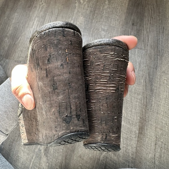 Stuart Weitzman Cadence Wedge Sandals Metallic Leather Cork Platform Sz 7 1 / 2 - Picture 7 of 9